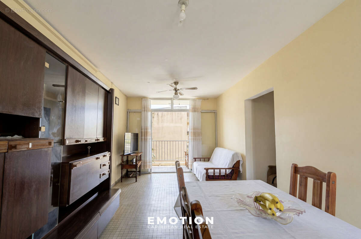 Appartement à POINTE-A-PITRE