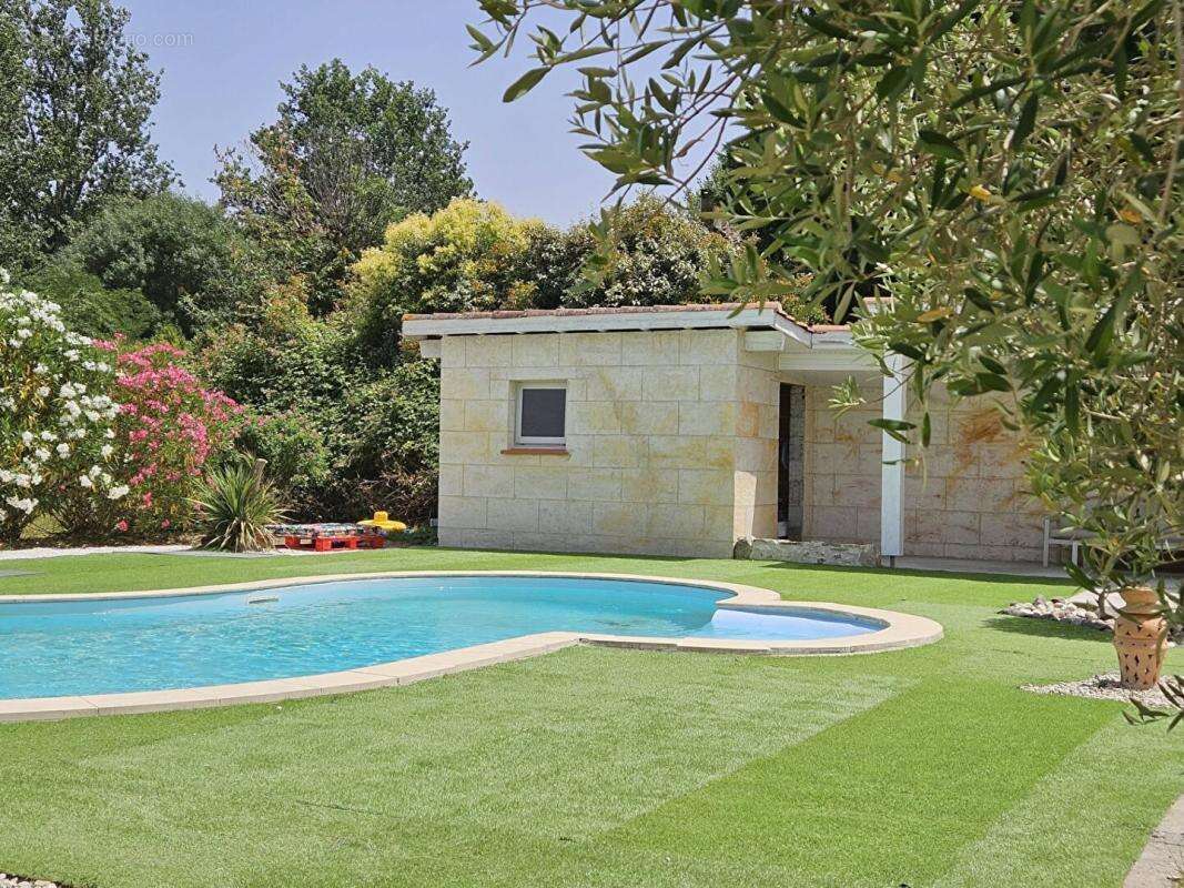 Secteur PUYMIROL : Maison 5 pièce(s) 120 m2 - Garage - Piscine - Jardin - photo 15