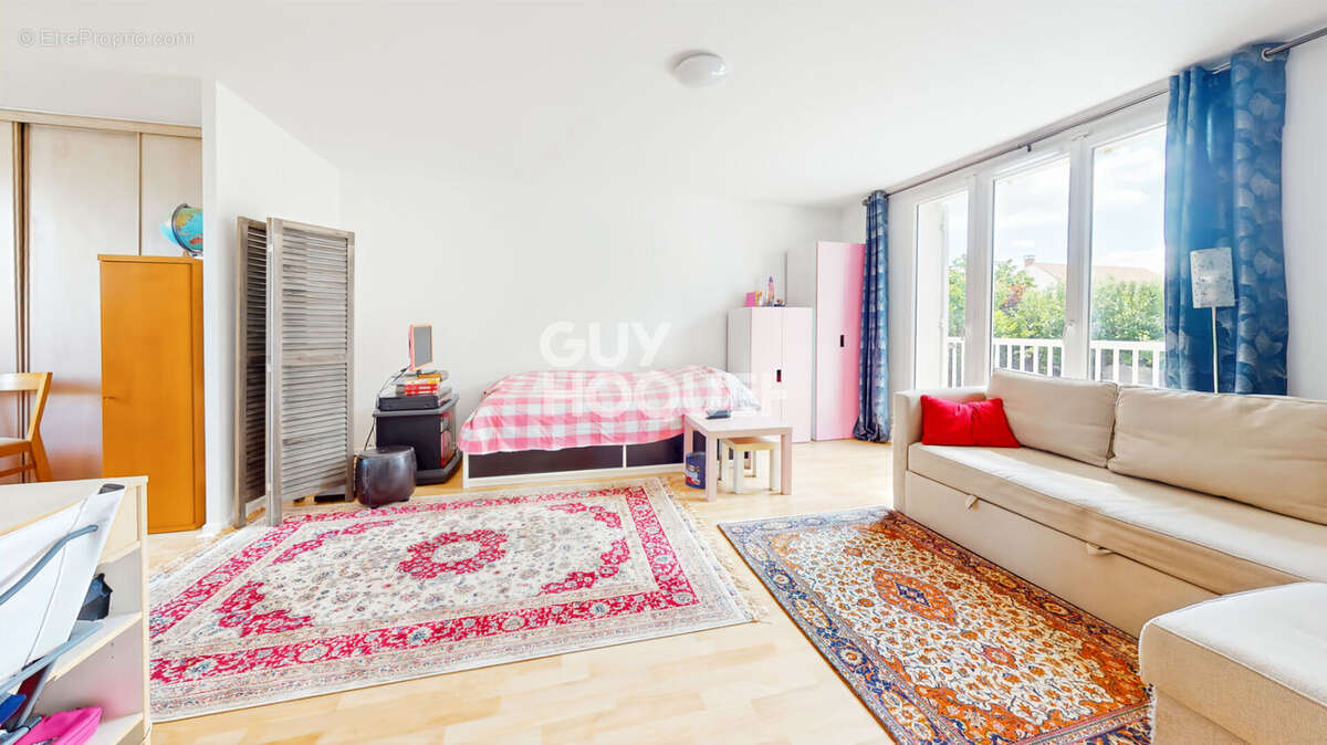 Maison à BUSSY-SAINT-GEORGES