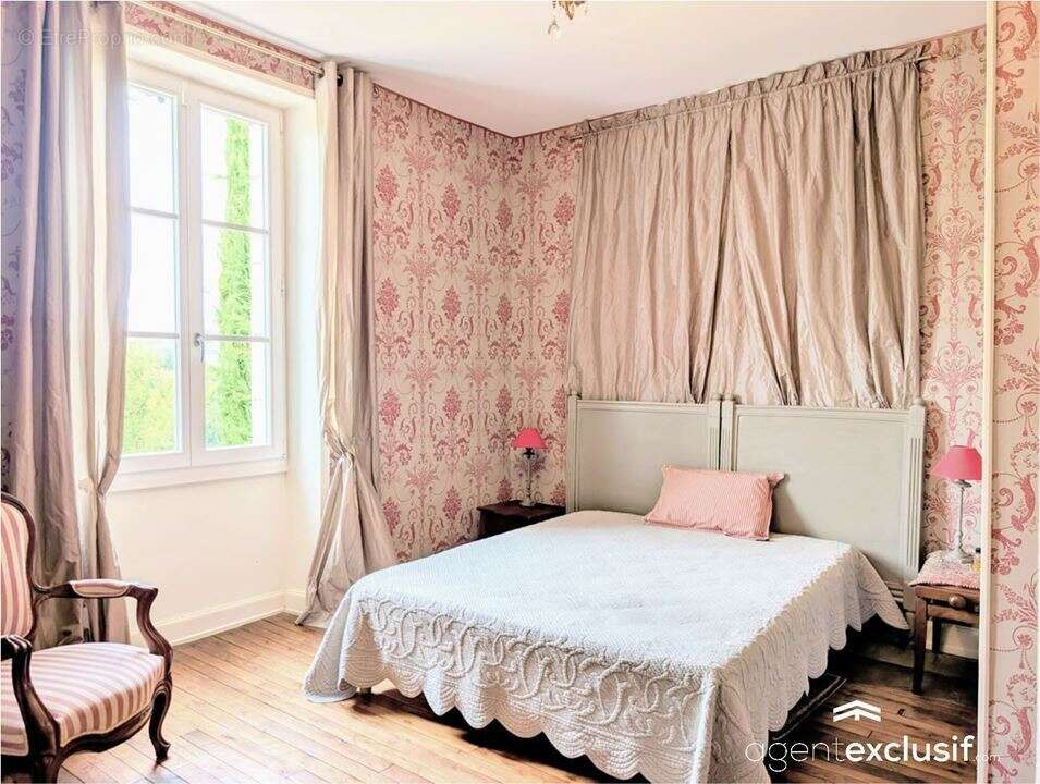 Maison à BRIGNAC-LA-PLAINE