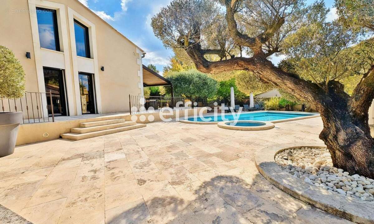 Maison à SAINT-REMY-DE-PROVENCE