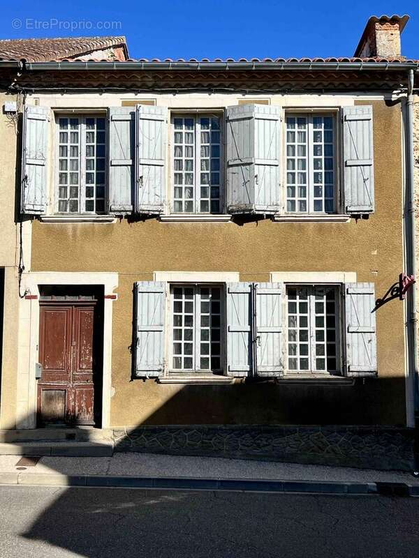 Maison à LE HOUGA