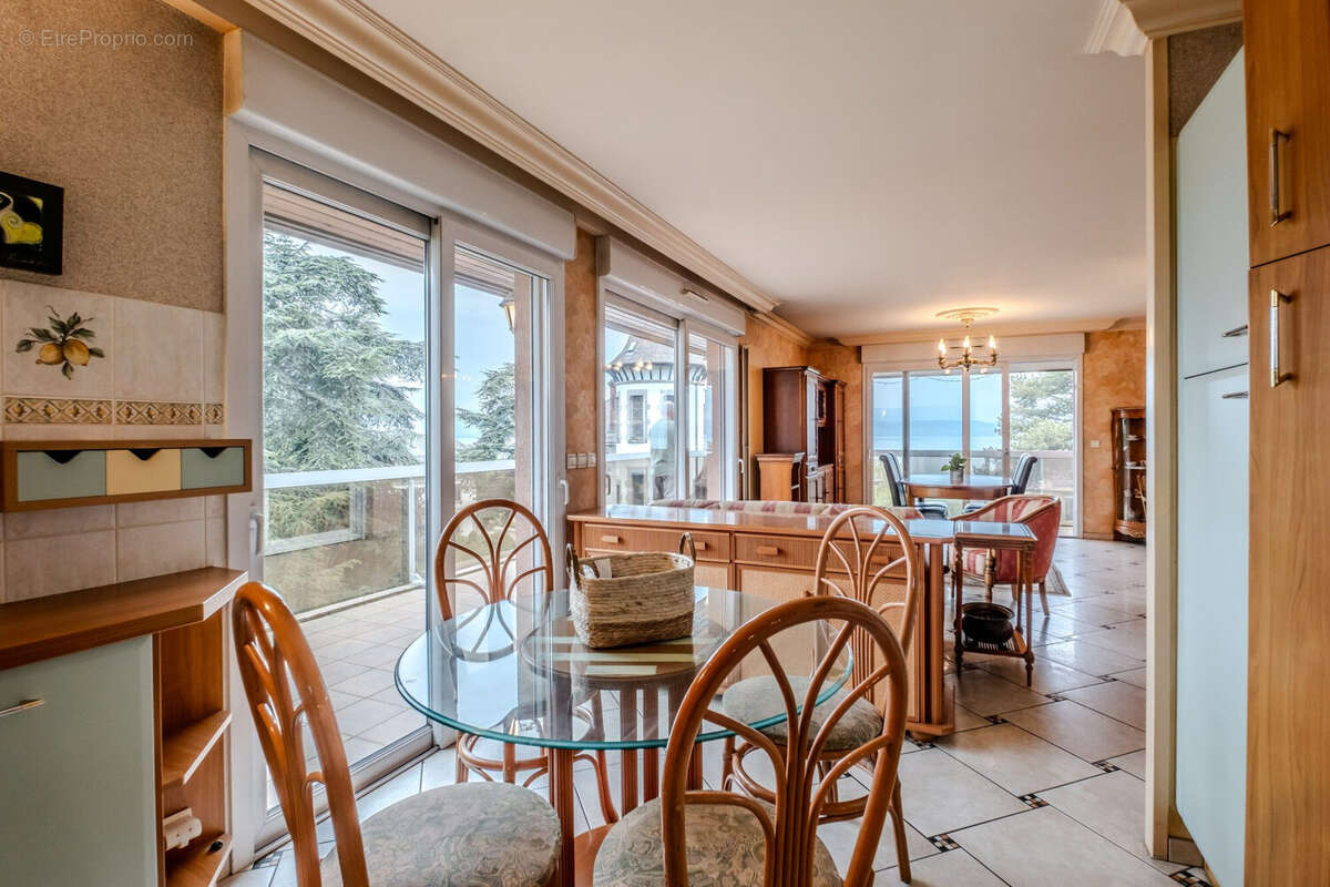 Appartement à THONON-LES-BAINS
