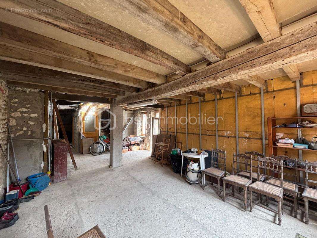 Maison à Saint-Maurice-Aux-Riches-Hommes - photo 5