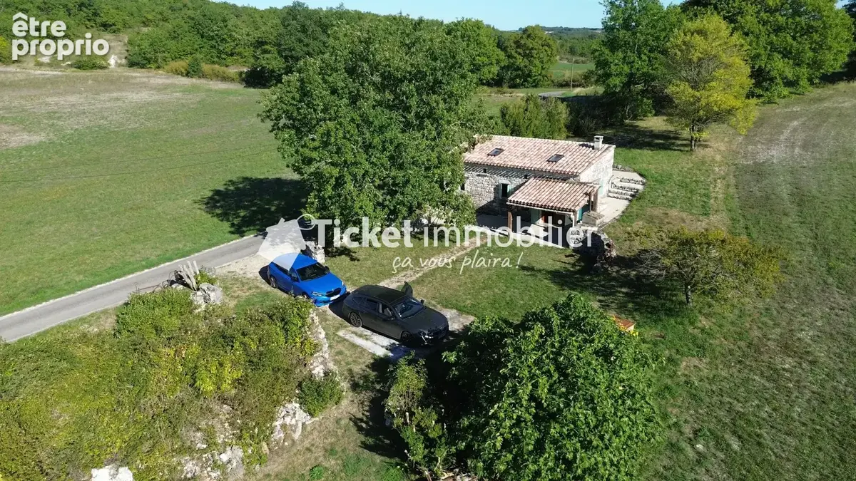 Charmante maison en pierre isolée, vendue meublée, ~40m2 exploités, mezzanine aménagée, vue champs à perte de vue, poêle à bois  - photo 17