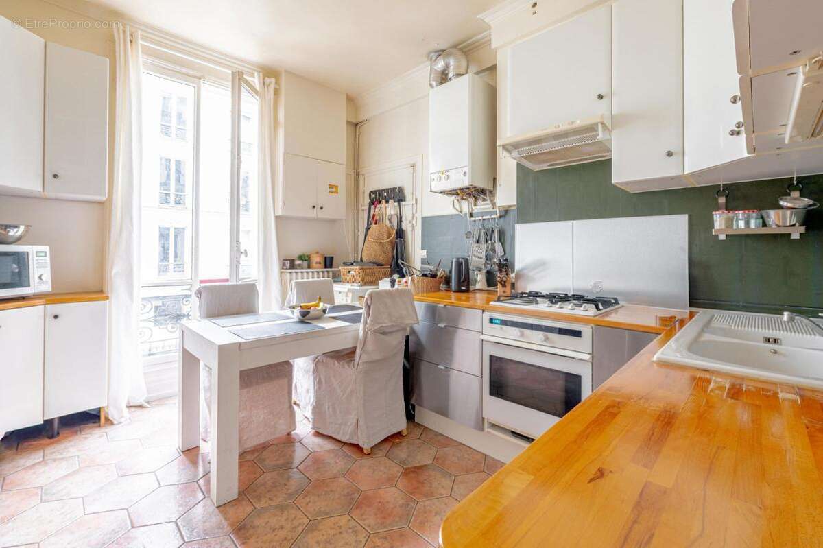 Appartement à PARIS-9E