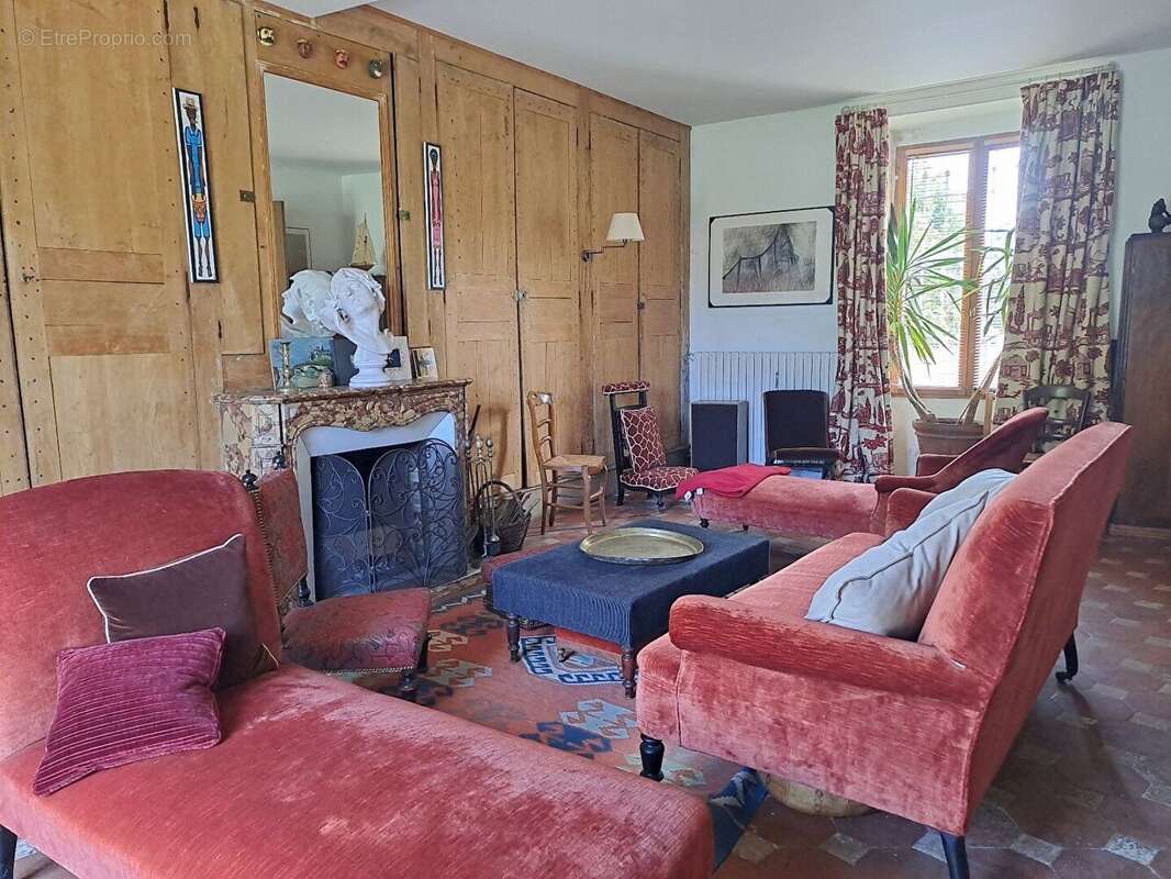 Maison à LA CHAPELLE-D'AUNAINVILLE