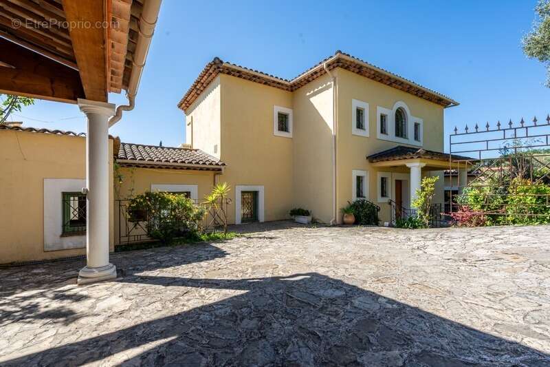 Maison à GRASSE