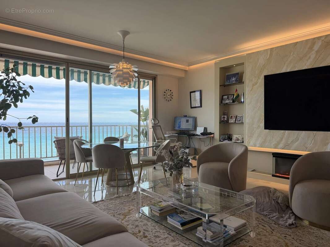 Appartement à ROQUEBRUNE-CAP-MARTIN
