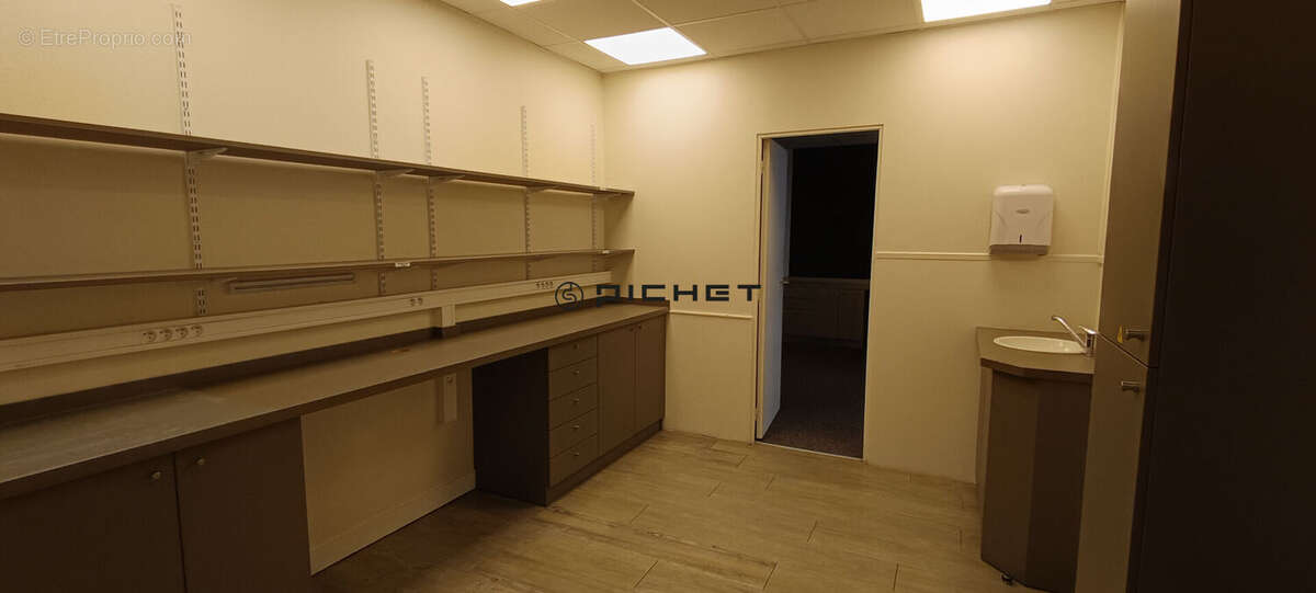 Commerce à ANGOULEME