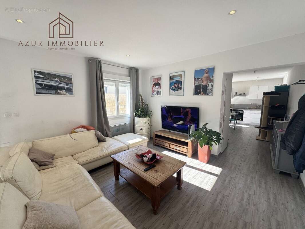 Maison à NISSAN-LEZ-ENSERUNE