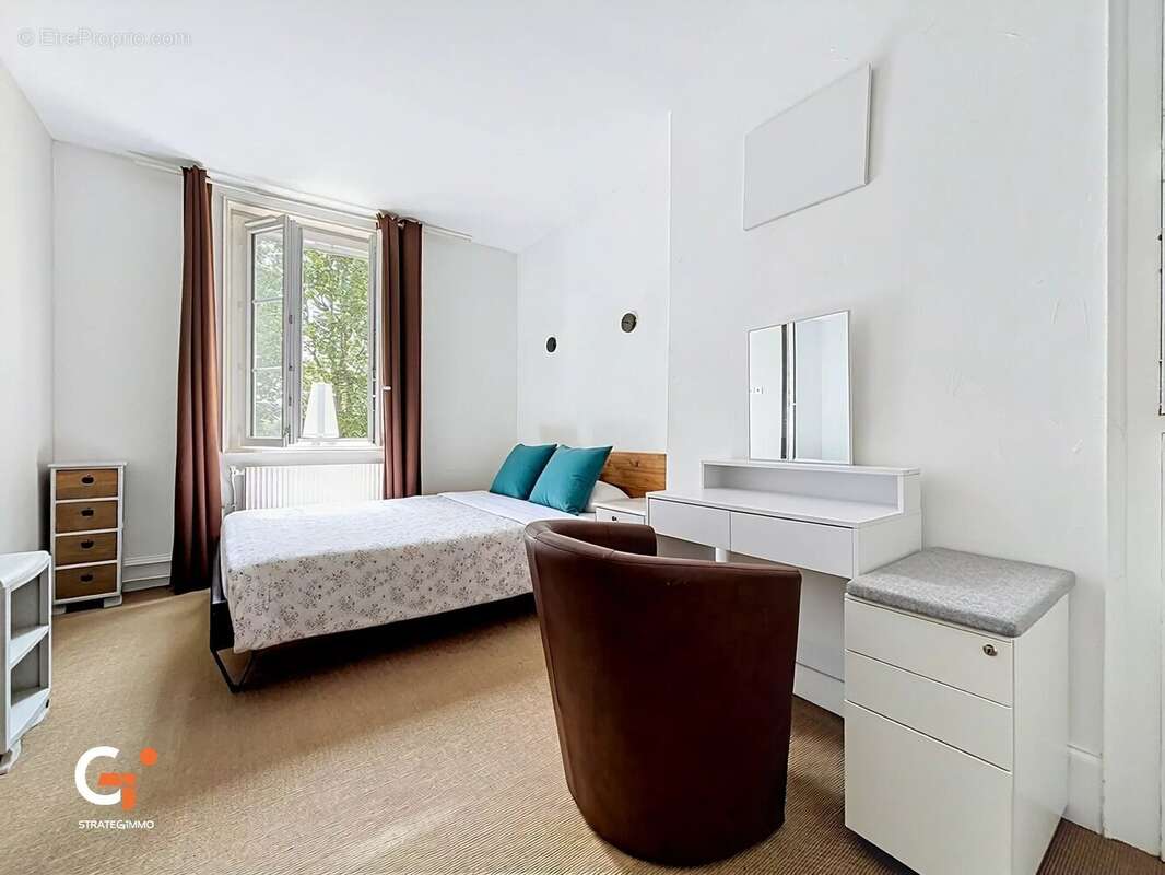Maison familiale de 245m² à Oissel-sur -Seine - photo 10