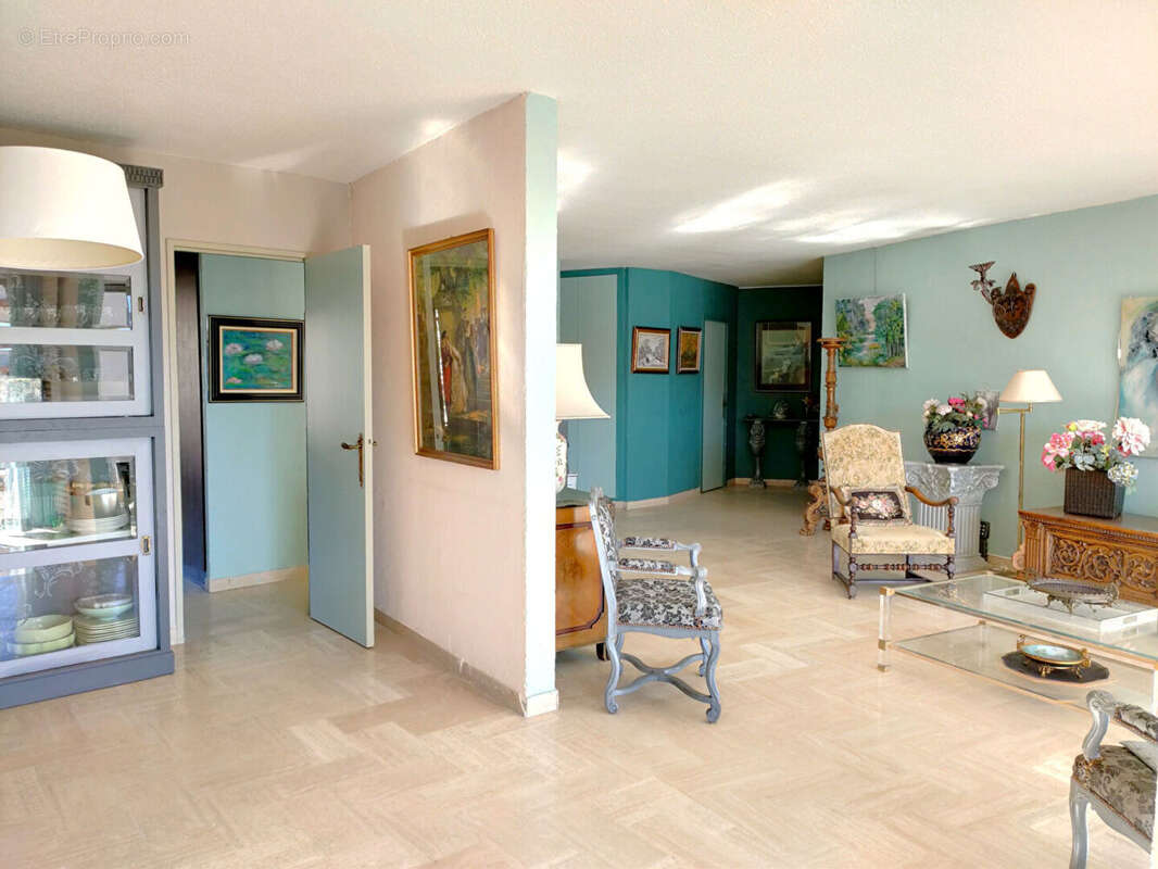 Appartement à MANDELIEU-LA-NAPOULE