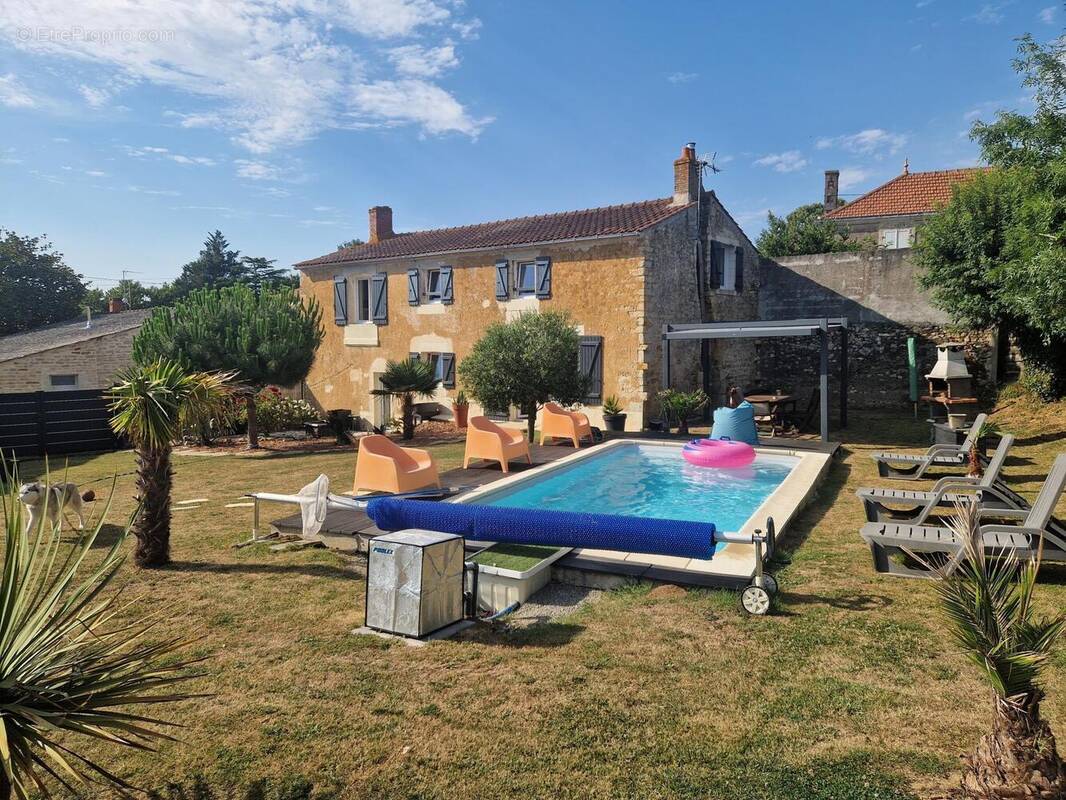Photo 1 - Maison à PEAULT