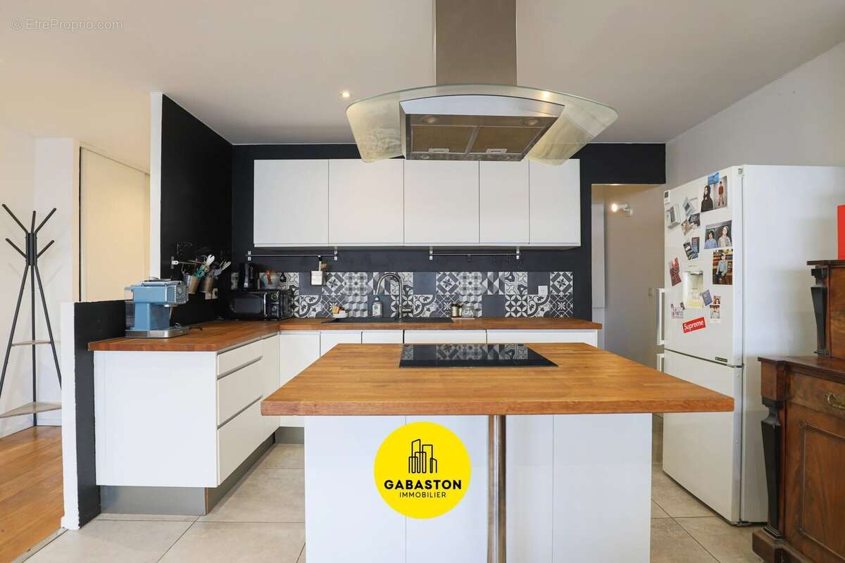 Appartement à MARSEILLE-7E