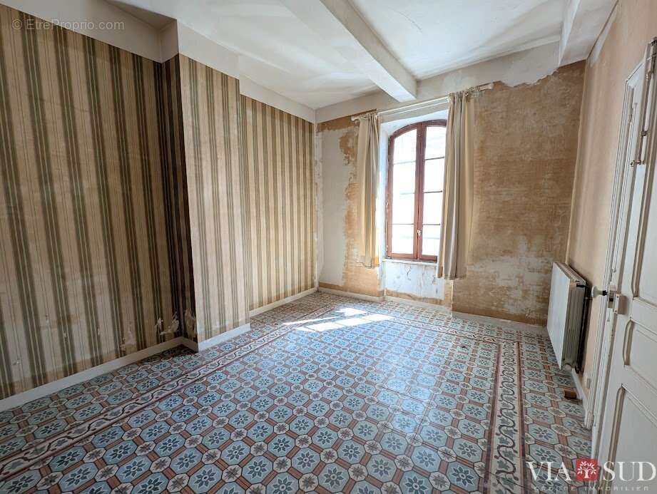 Maison à LESPIGNAN