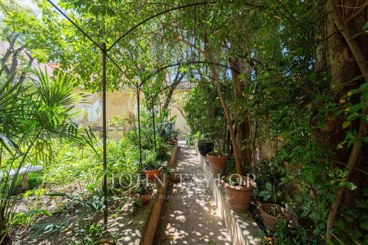 Appartement d'exception avec jardin et piscine au cœur du quartier Mazarin - photo 34