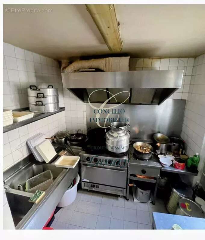 Commerce à VERSAILLES