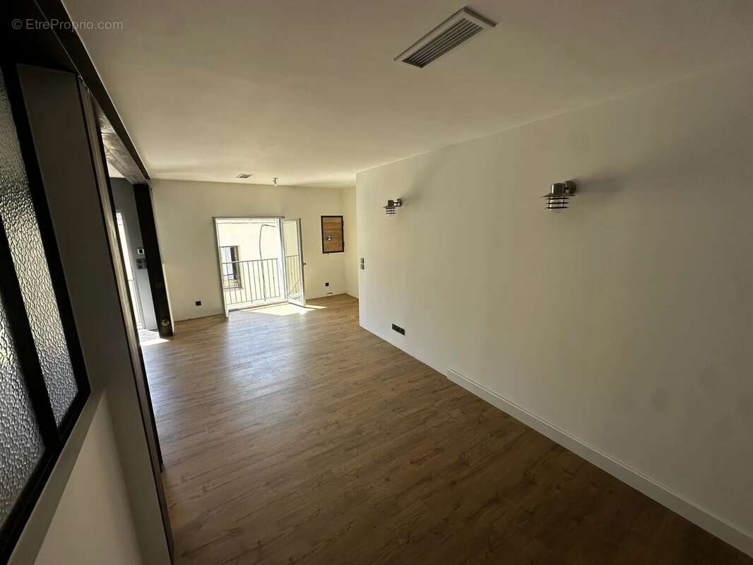 Appartement à MONTBAZIN