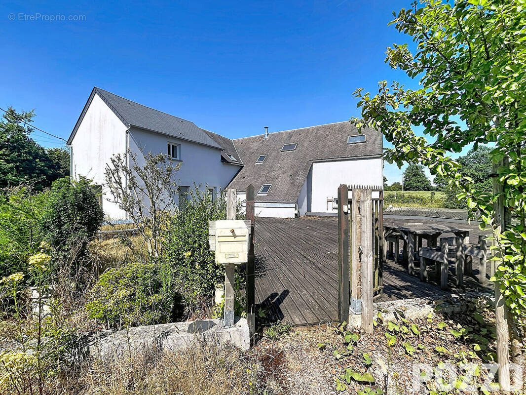 Maison à LA MOUCHE