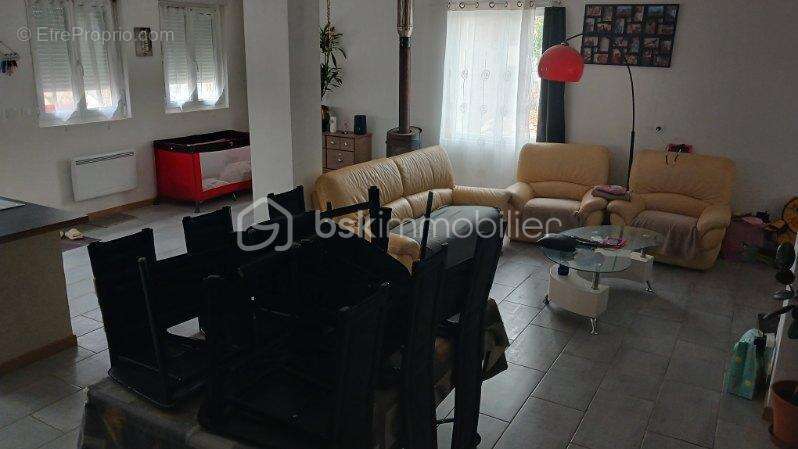  COUP DE CŒUR ! Maison récente de 136 m² avec terrain clos de 722 m² – Fort potentiel – Gibourne (17) - photo 7