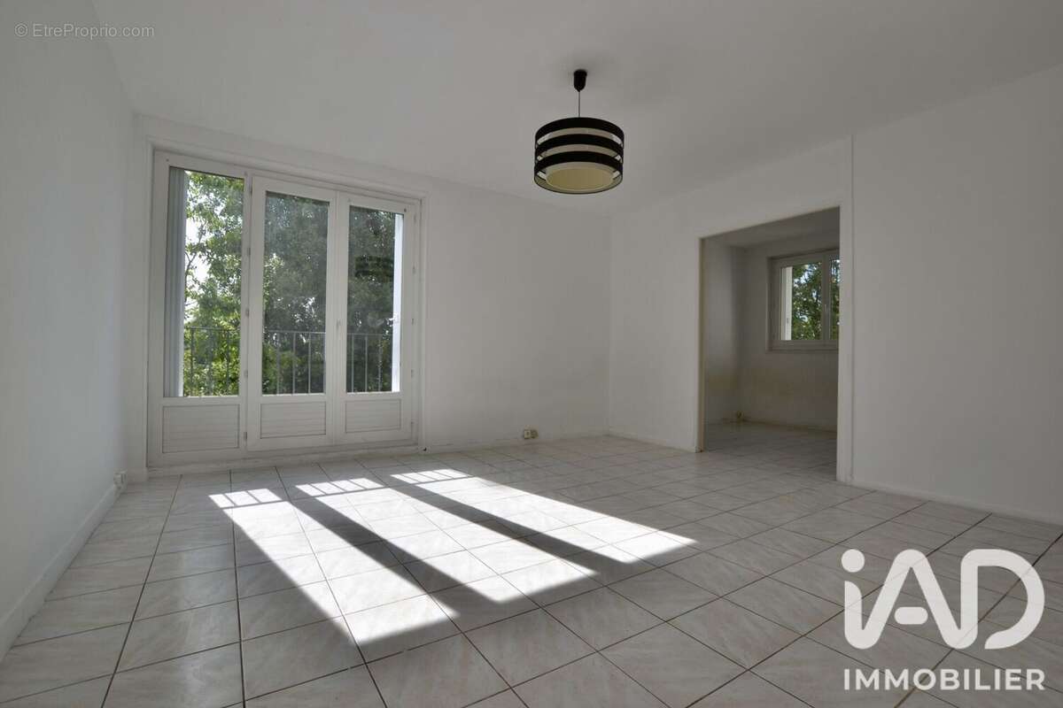 Photo 3 - Appartement à CARRIERES-SOUS-POISSY