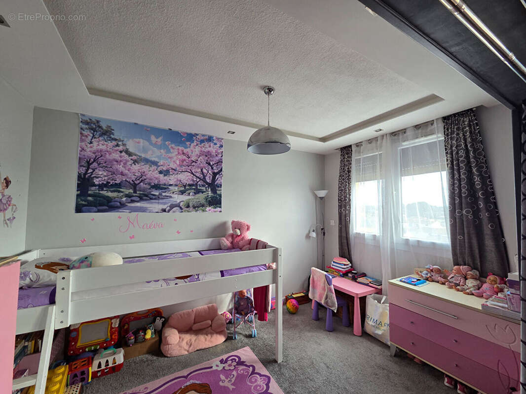 Appartement à LE PONTET