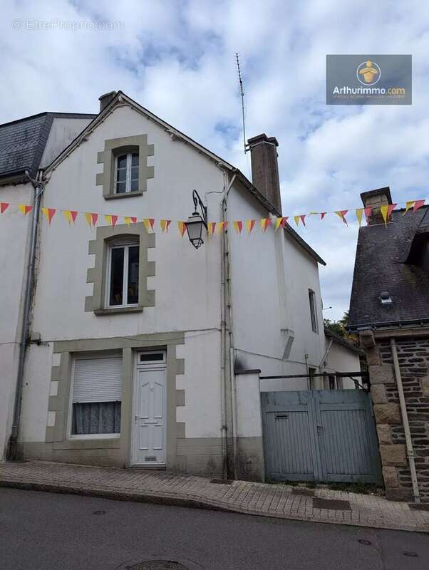 Maison à JOSSELIN
