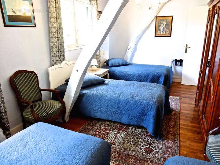 Maison à TOURNON-SAINT-PIERRE