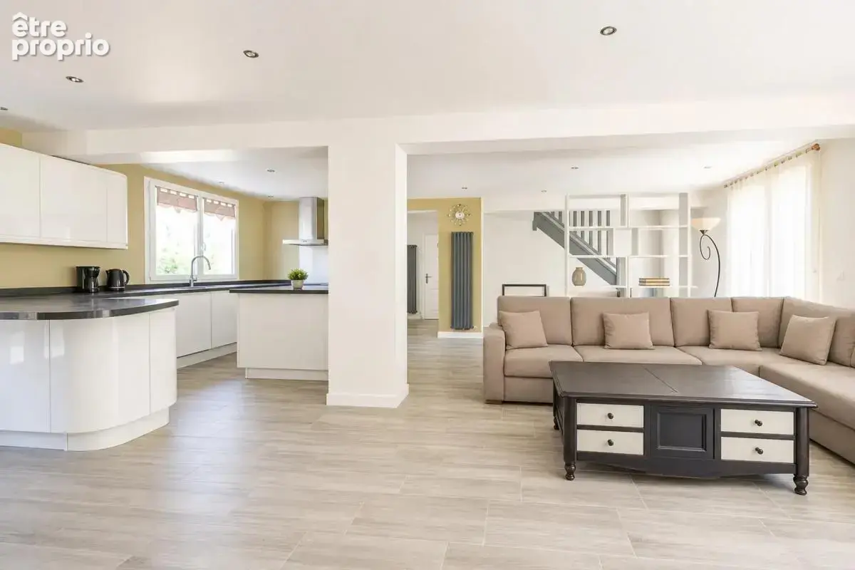 Maison familiale rénovée 4 chambres, environnement bucolique à Saint-Arnoult-en-Yvelines - photo 2