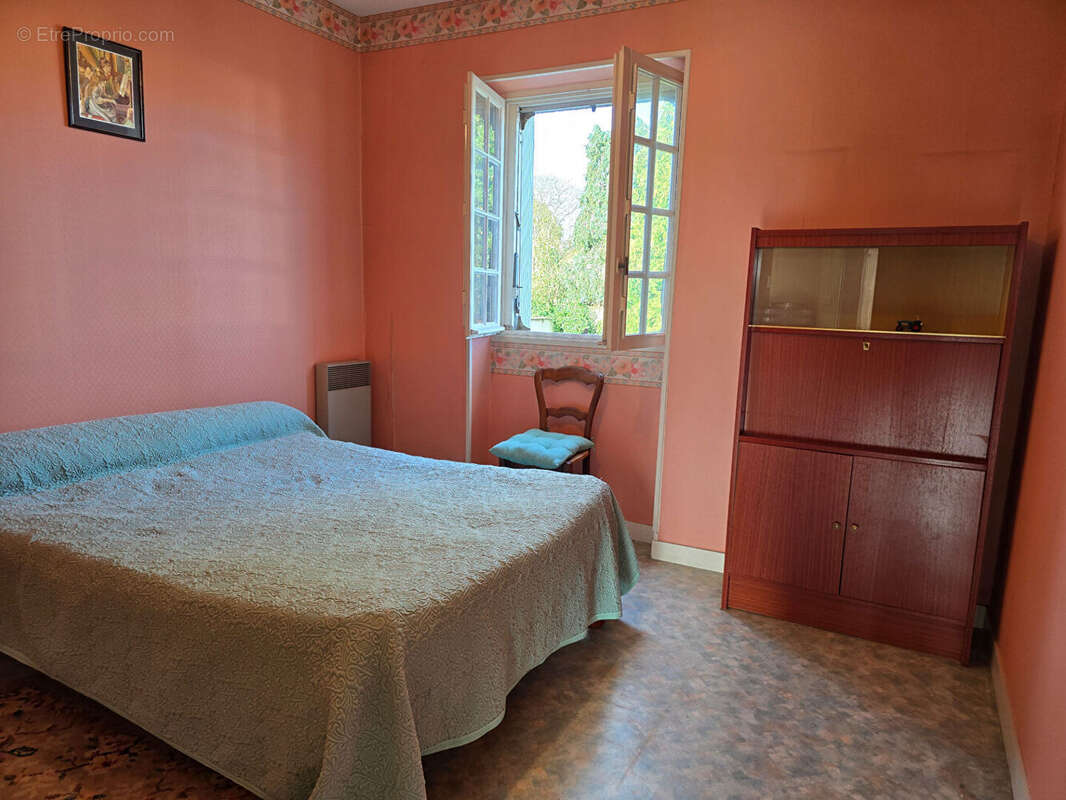 Maison à COSSE-LE-VIVIEN