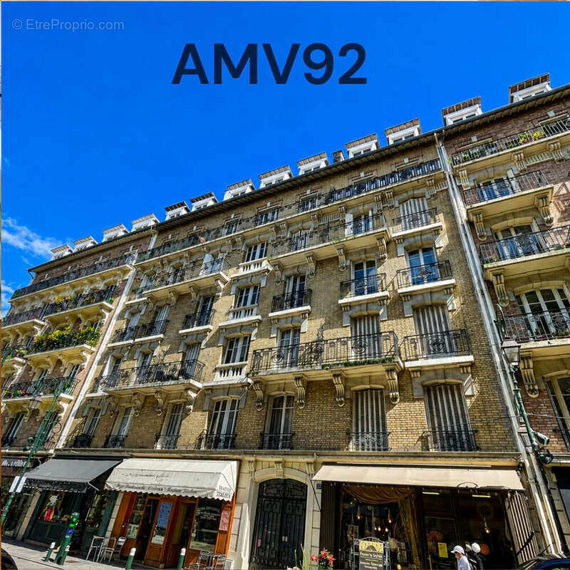 Appartement à LA GARENNE-COLOMBES