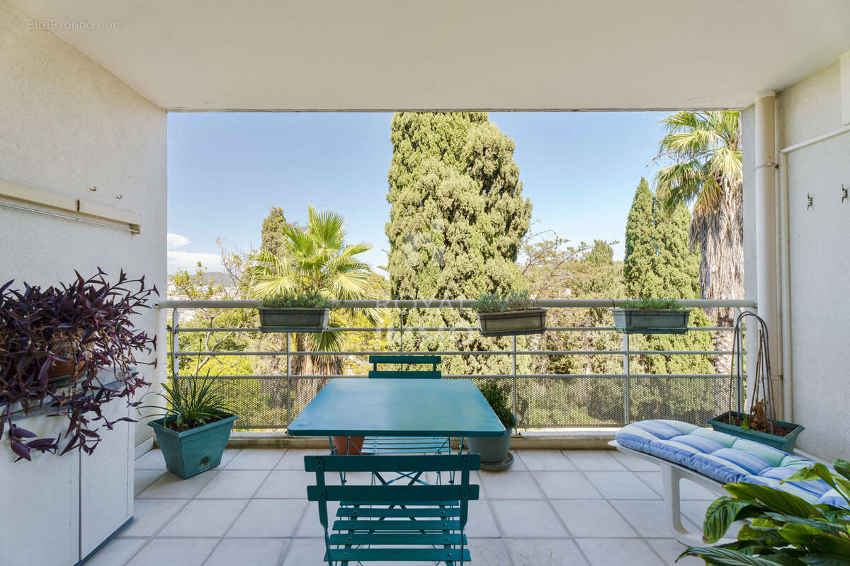 Appartement à HYERES