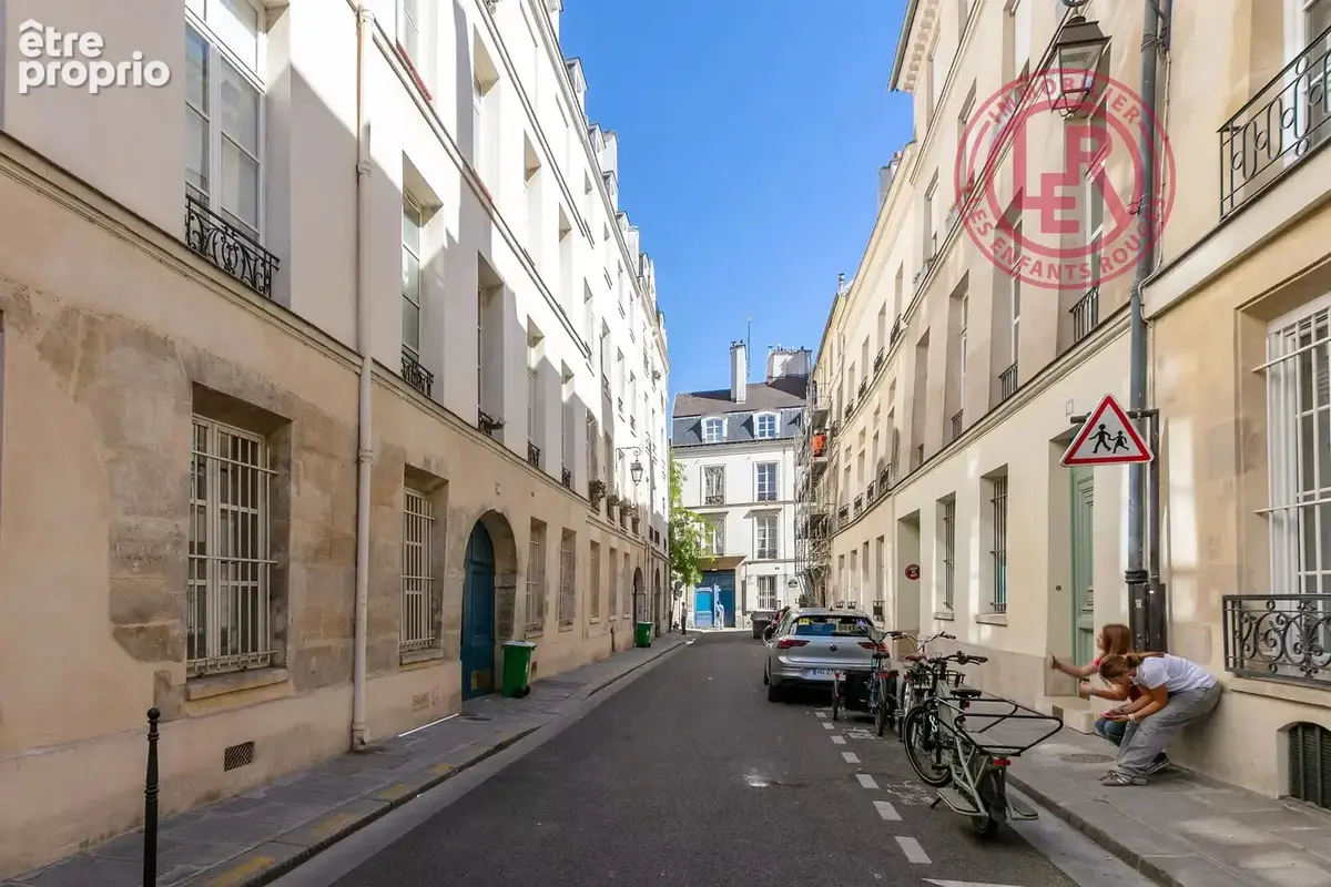 Paris 3ème - Appartement au 4ème et dernier étage avec vue dégagée - photo 11