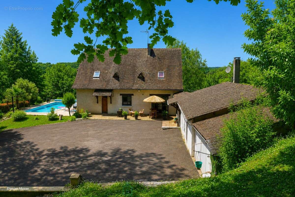 Maison à CORGNAC-SUR-L'ISLE
