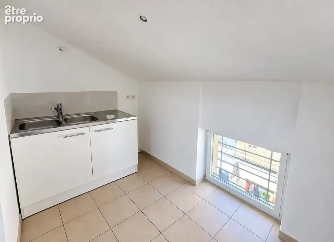 Sorgues centre-ville   Charmant appartement T2 de 31,87 m2 avec terrasse - photo 2
