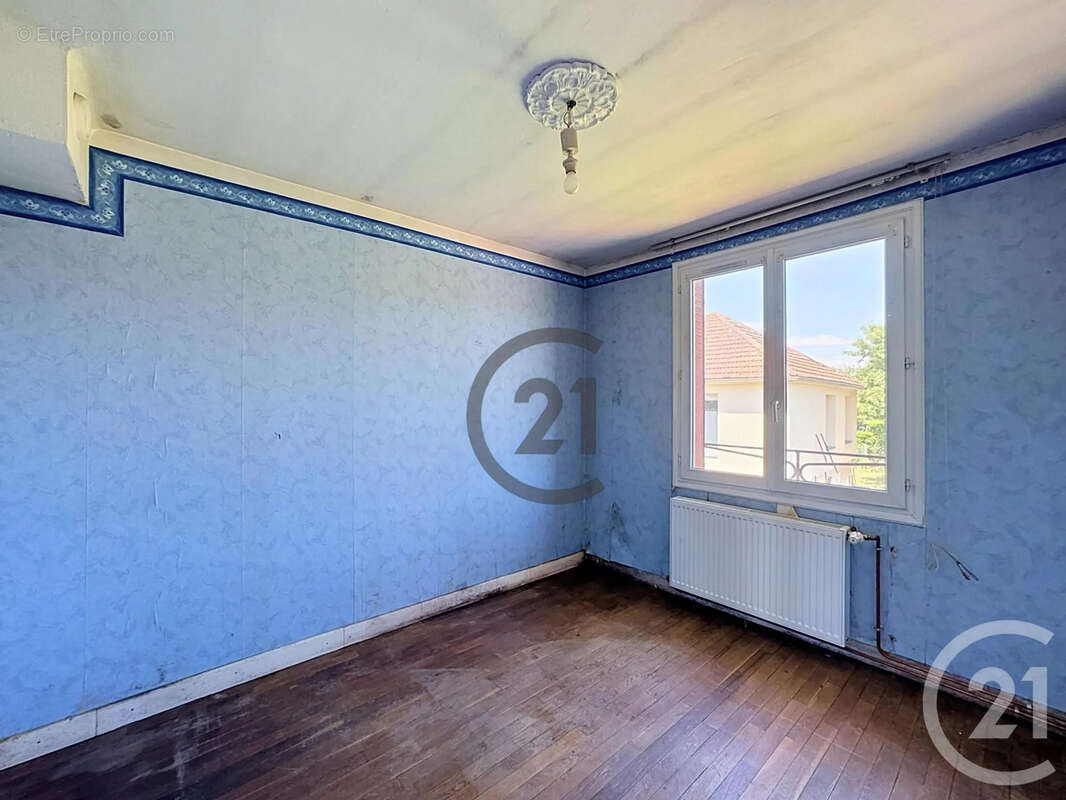 Maison 81 m² à Villeneuve-Sur-Yonne  - photo 8