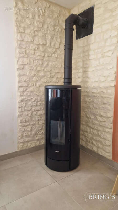 Maison à VITRAI-SOUS-LAIGLE