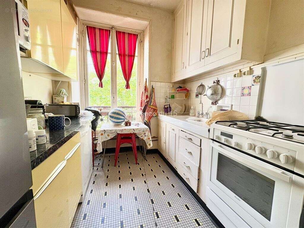 Appartement à PARIS-15E