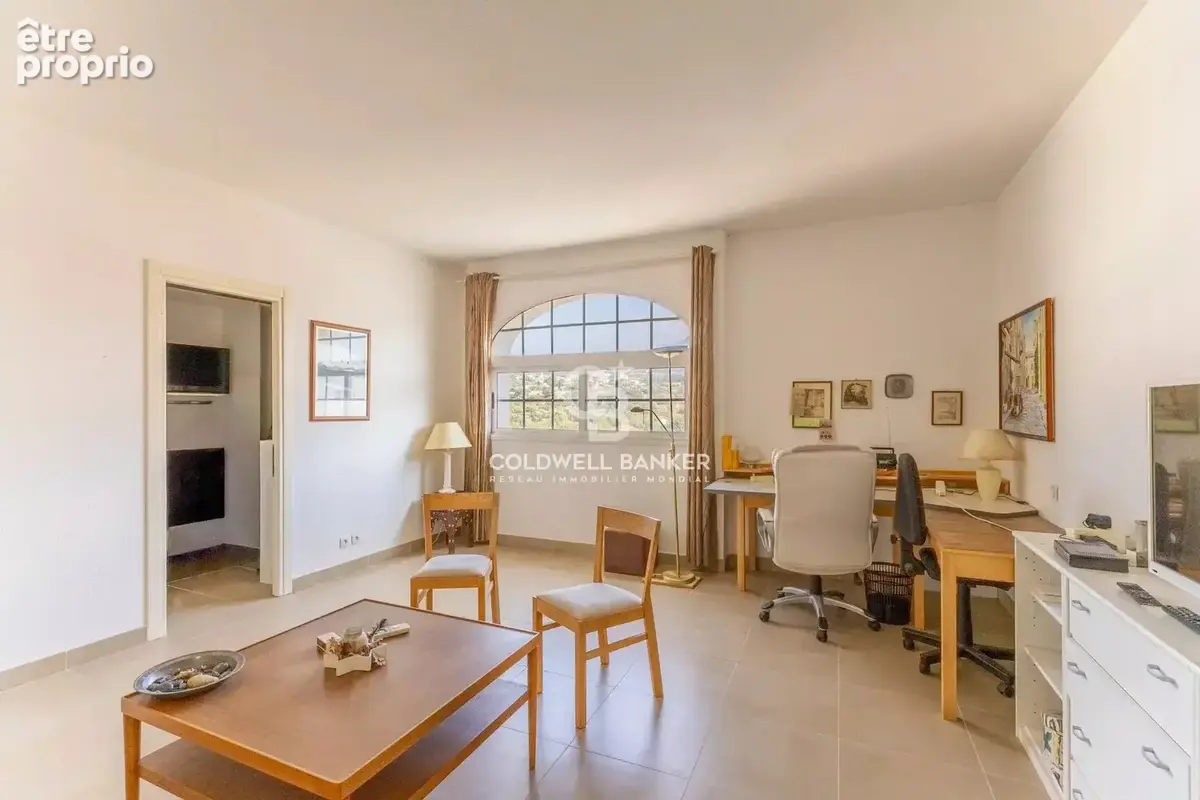 L'ile-rousse - Centre ville - Grand T4 en duplex - Cave & garage - photo 29