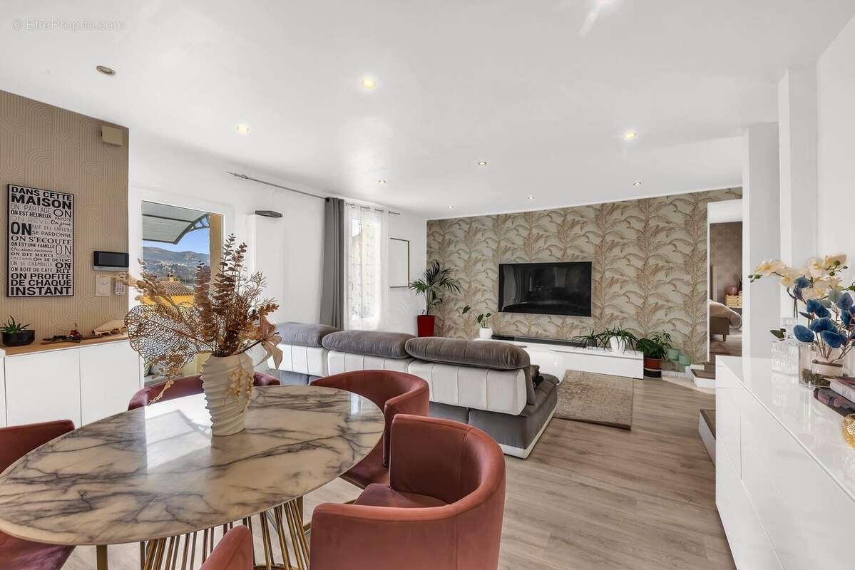 Maison à CAGNES-SUR-MER
