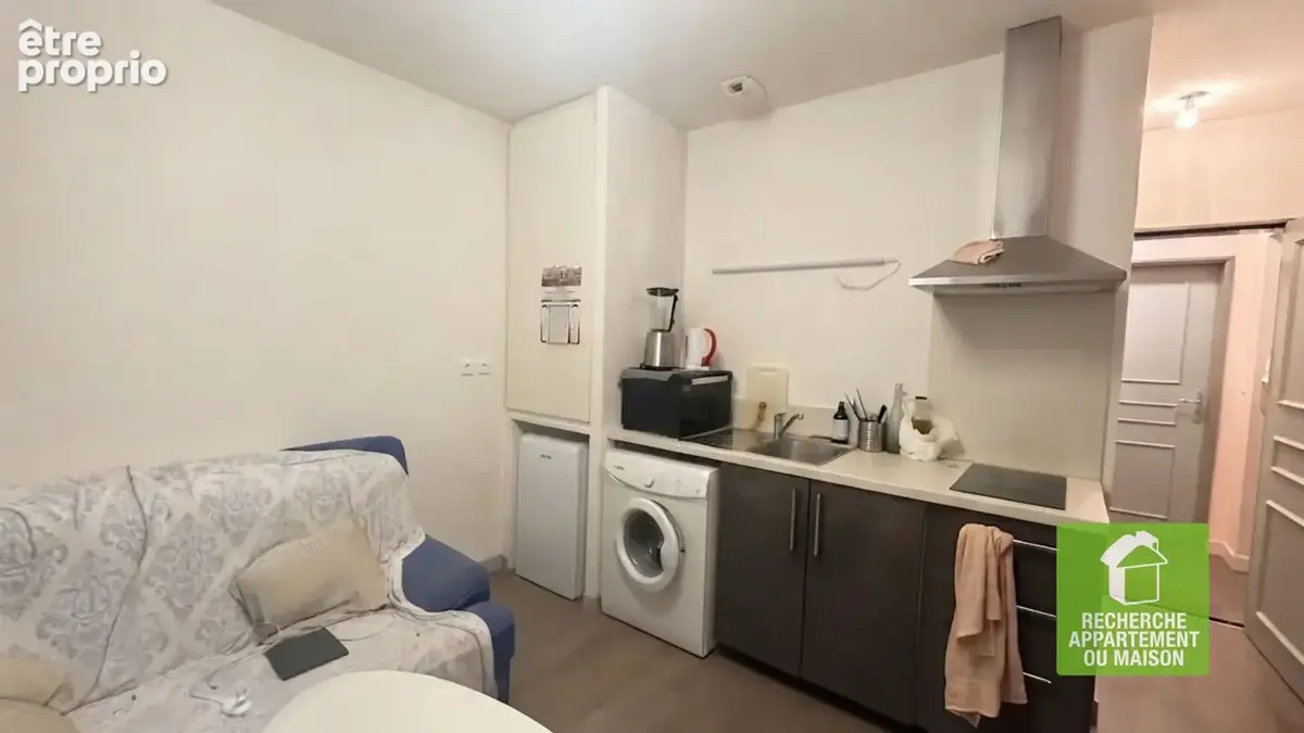T2 28m2 plein centre de cremieu - photo 2