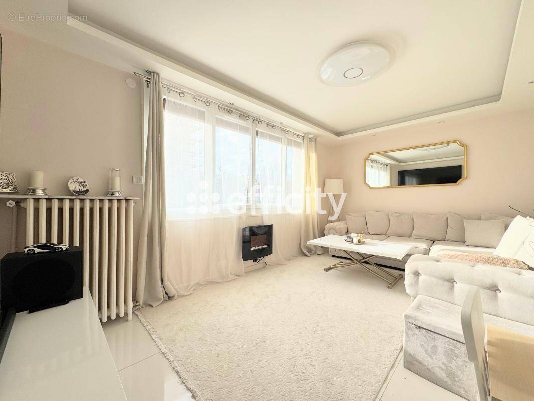 Appartement à VITRY-SUR-SEINE