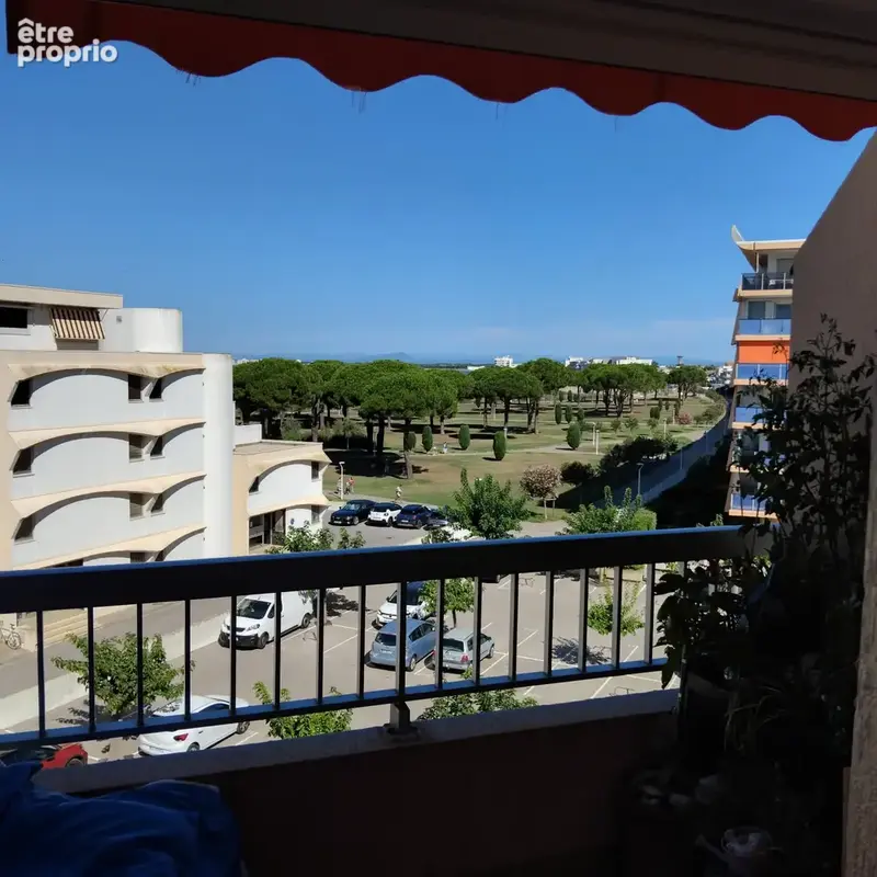 Appartement avec petite vue mer, balcon et parking privatif - photo 2