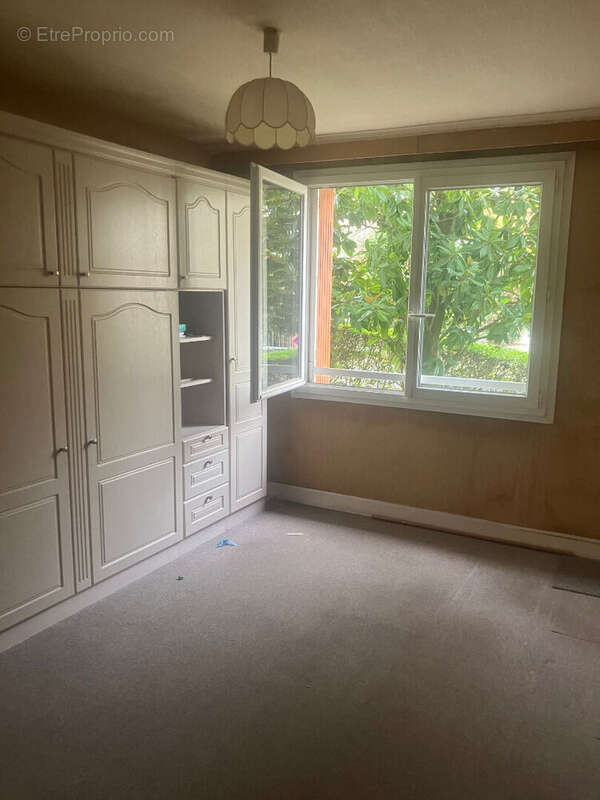 Appartement à SURESNES