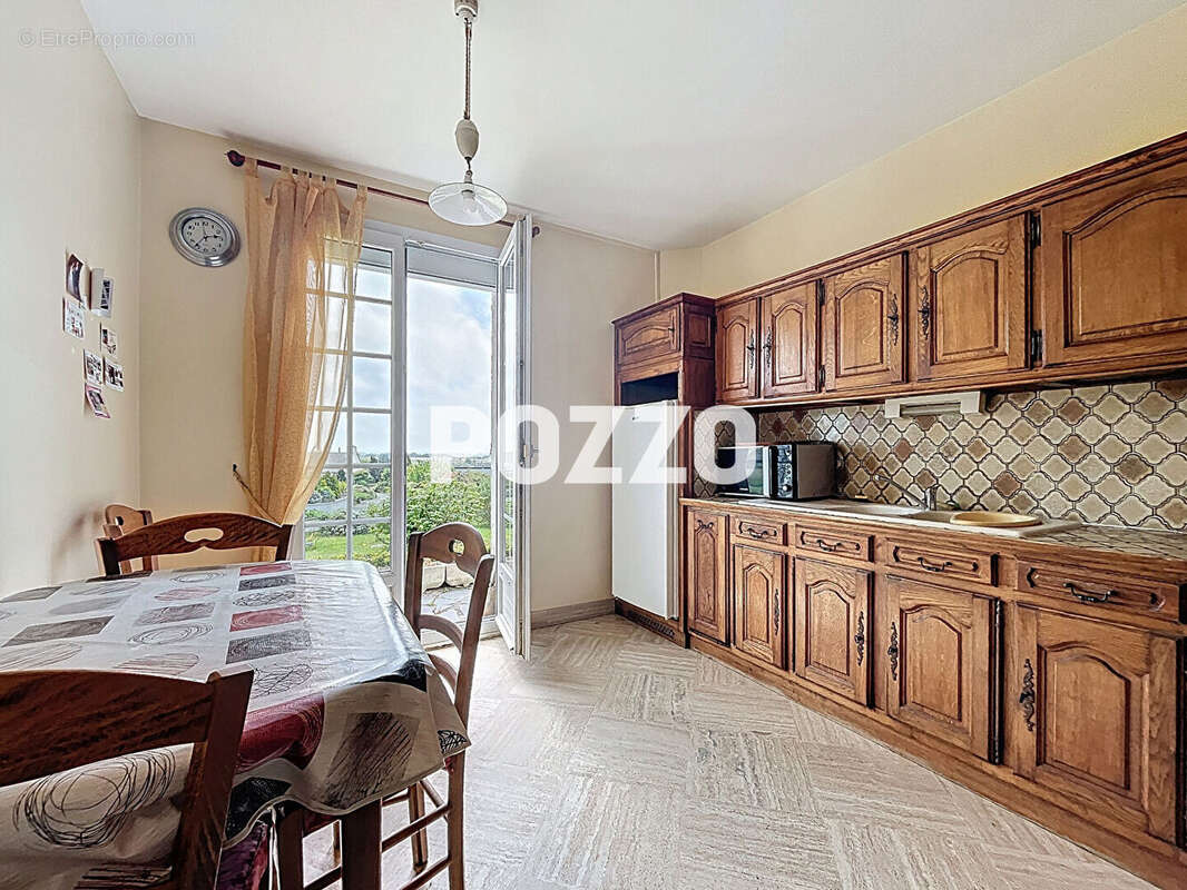 Maison à MONTMARTIN-SUR-MER