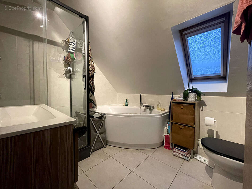 Maison à LA VILLE-DU-BOIS