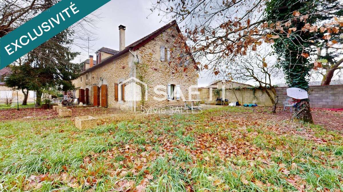 Photo 2 - Maison à LE BUGUE