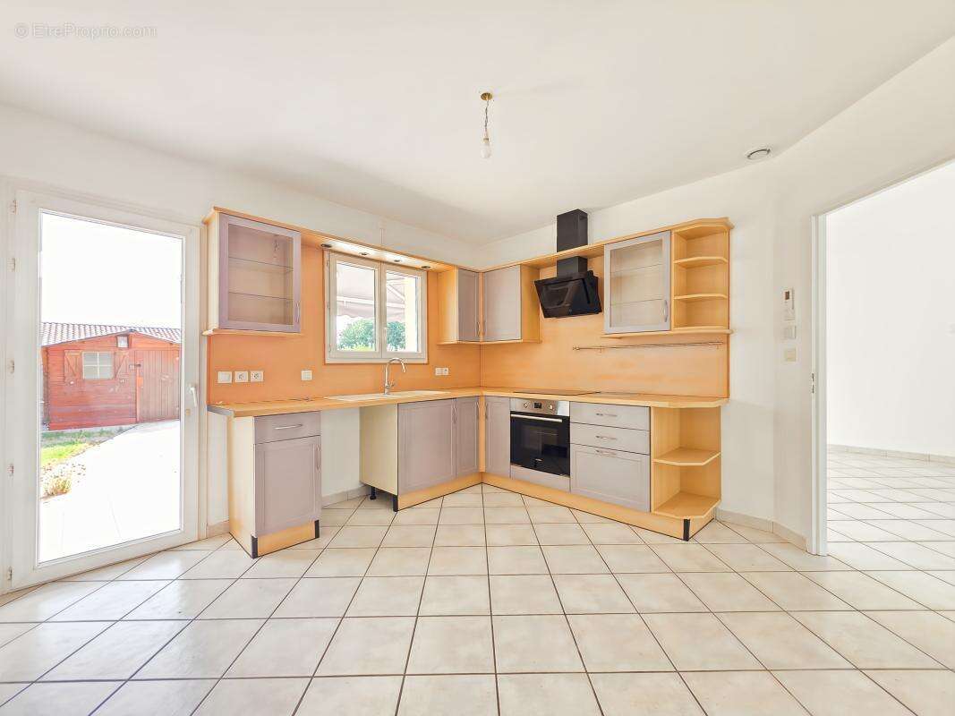 Maison 109 m² à Estillac  - photo 4