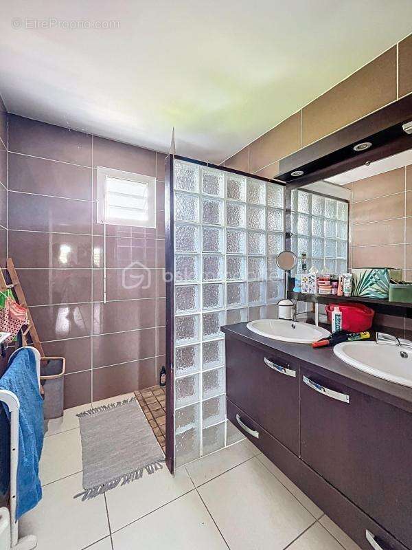 Appartement à LE GOSIER